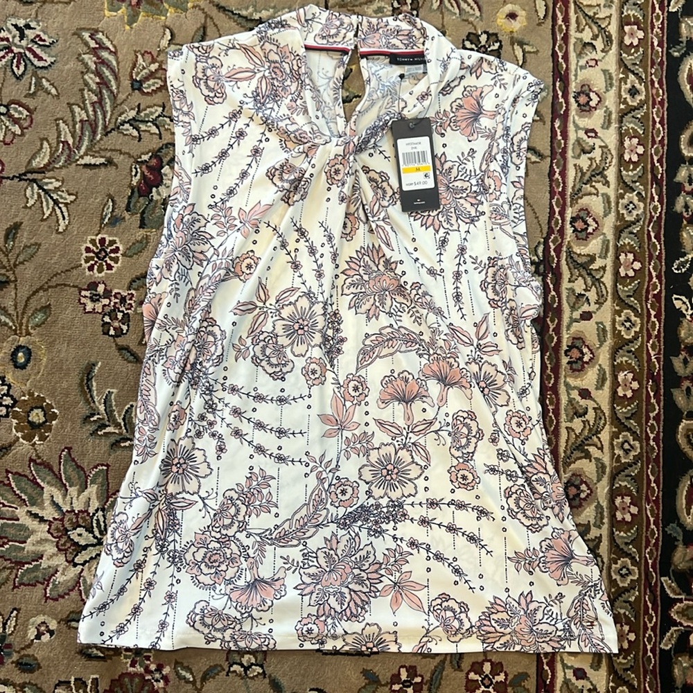 Tommy Hilfiger flower sleeveless blouse size medium